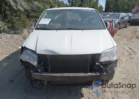 2015 Chrysler Town & Country Touring-L из США, поврежденный, VIN 2C4RC1CG4FR600984